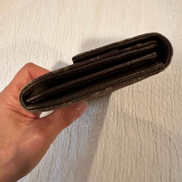 Mini Lin Brown Denim Louis Vuitton Wallet - Picture 10 of 12